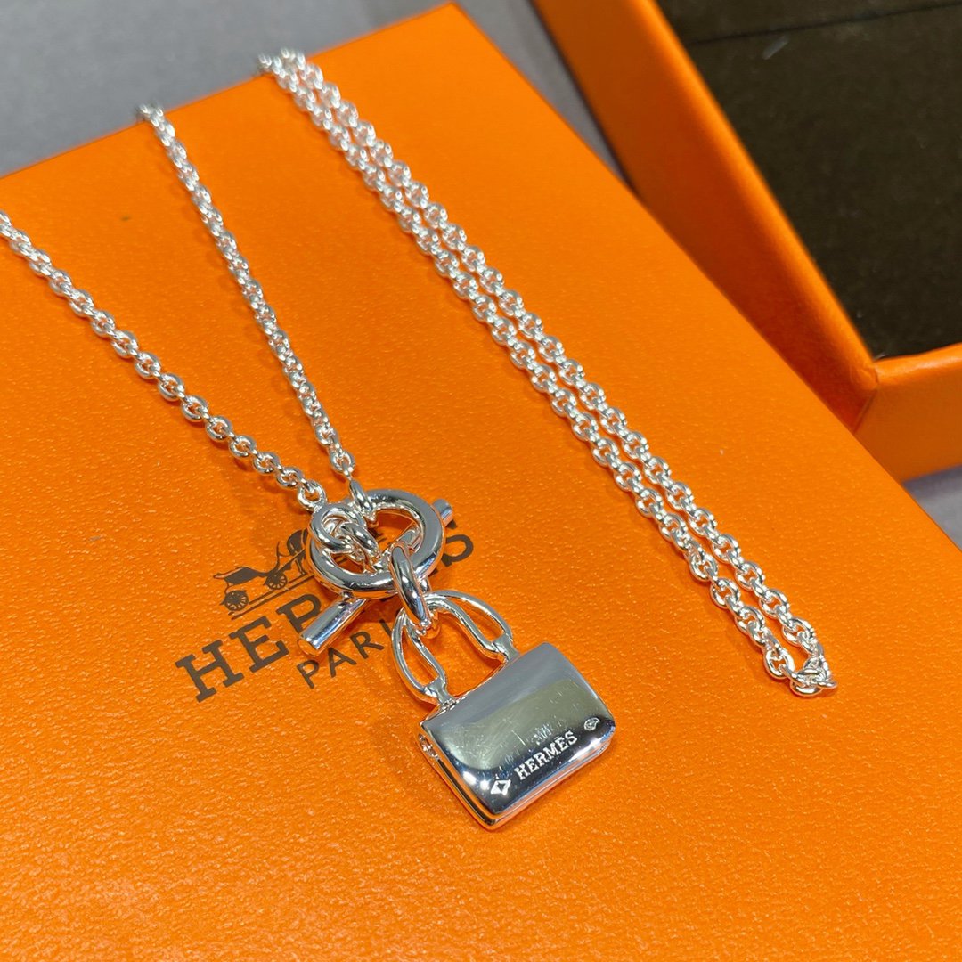 [baslovejewels]CONSTANCE PEDANT SILVER NECKLACE