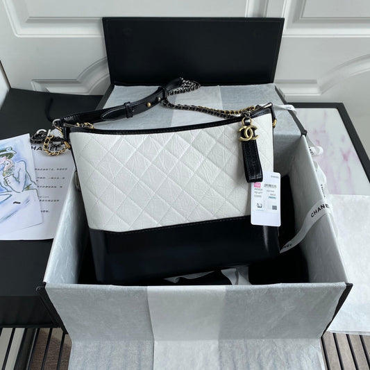 CC GABRIELLE MEDIUM 28 HOBO BAG IN BLACK MIX WHITE CALFSKIN