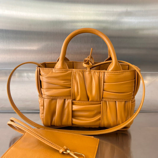 CANDY ARCO TOTE 20 IN RAW SIENNA SOFT LAMBSKIN