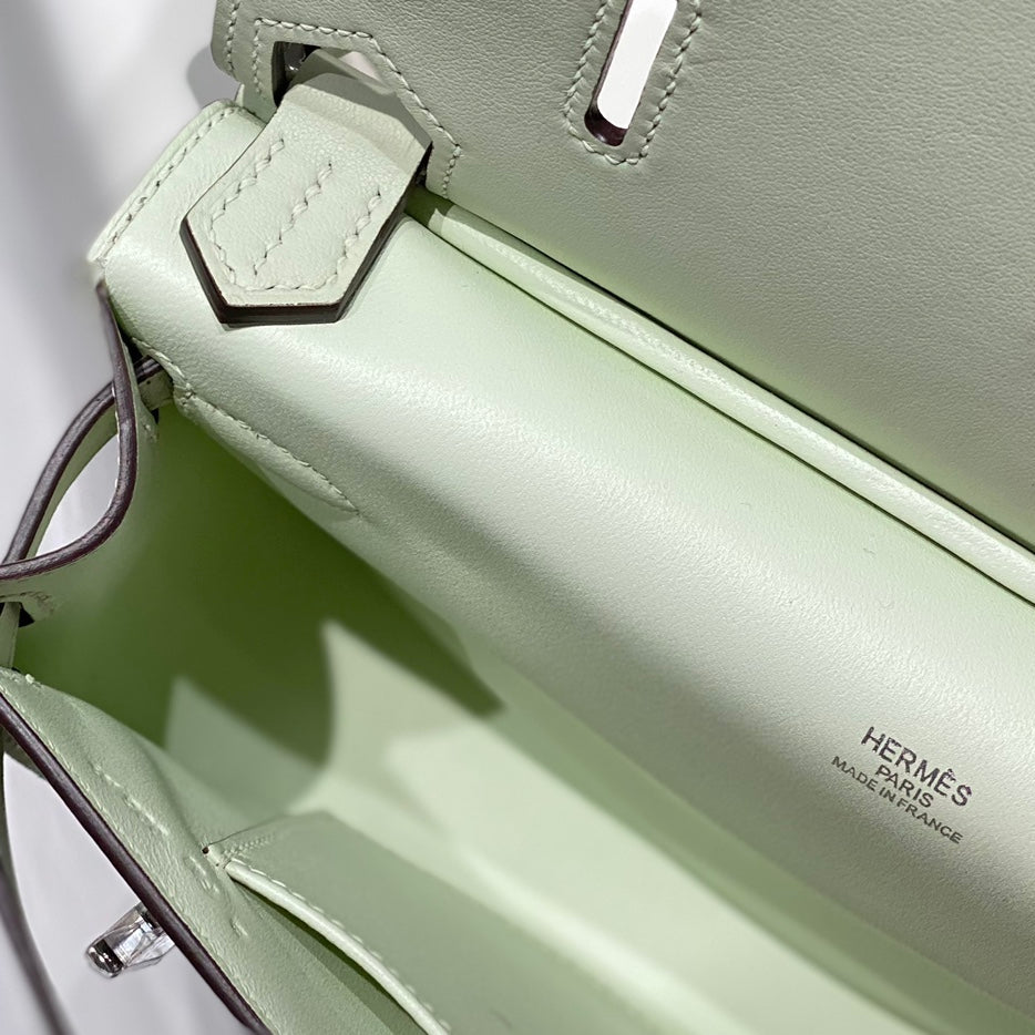 HM JYPSIERE SHOULDER BAG 23 IN LIGHT GREEN CALFSKIN SILVER HARDWARE