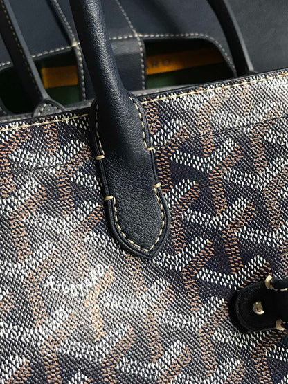 SAIGON SOUPLE BAG 34 IN NAVY BLUE GOYARDINE CANVAS AND CALFSKIN