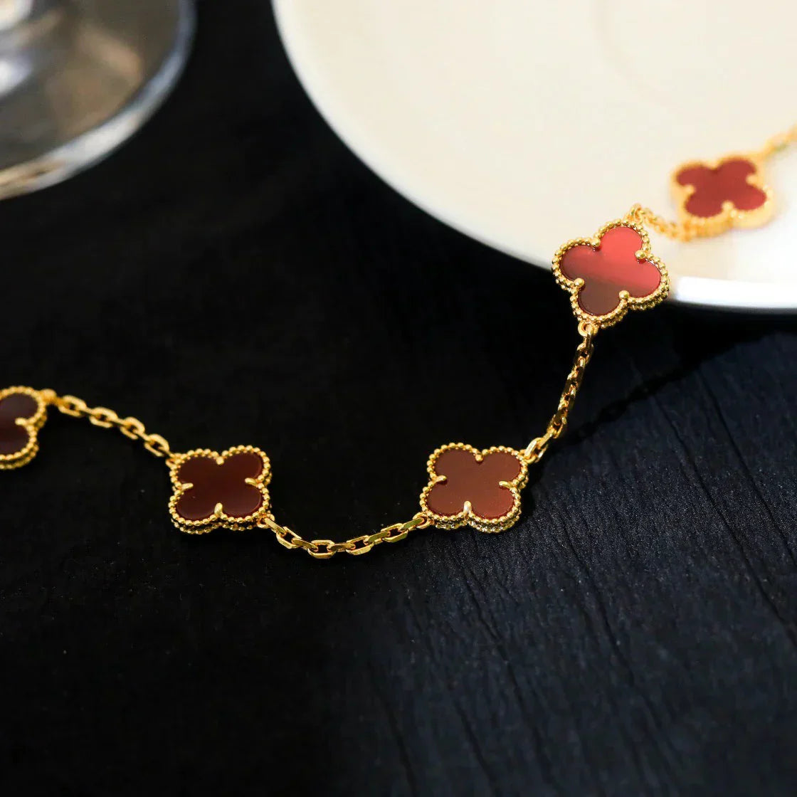 [AURORA]CLOVER 5 MOTIF RED CORNELIAN BRACELET COLLECTION