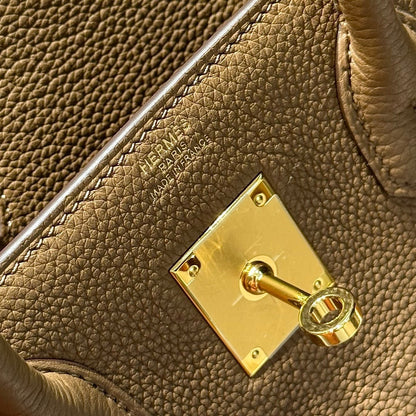 25S HERMES BIRKIN 30 IN DARK BROWN CALFSKIN GOLD HARDWARE