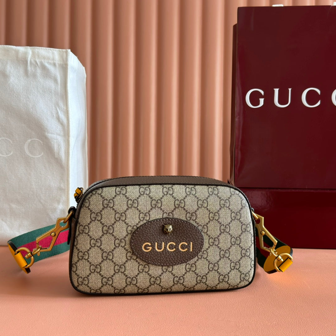 GUCCI NEO VINTAGE GG SUPREME TIGER HEAD CROSSBODY BAG 24 IN CANVAS