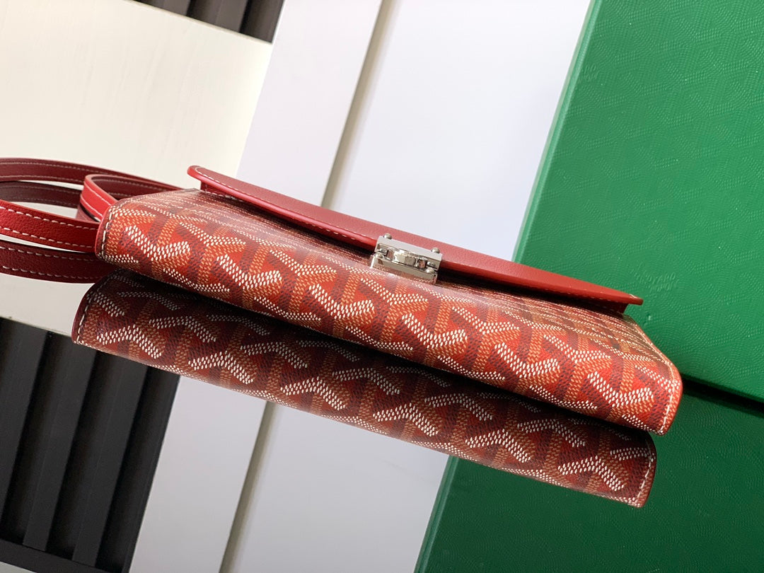 CHYPRE WALLET-POUCH 21 IN CLASSIC RED GOYARDINE CANVAS AND CALFSKIN