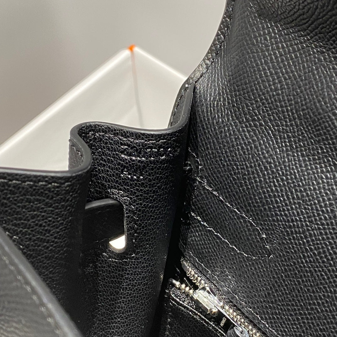 KELLY 32CM IN NOIR EPSOM CALFSKIN PALLADIUM HARDWARE