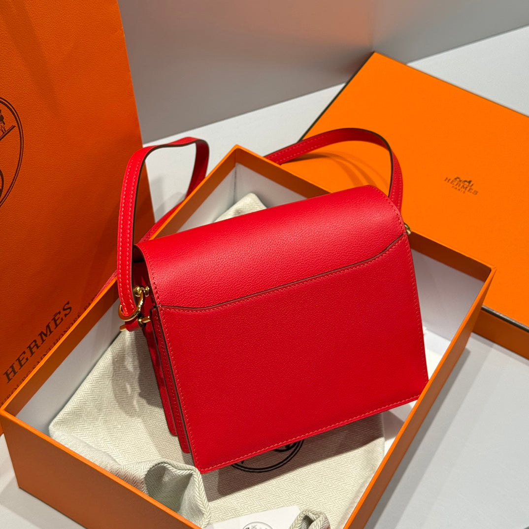 HM ROULIS 18 MINI BAG IN CARDINAL RED CALFSKIN GOLD-TONE HARDWARE
