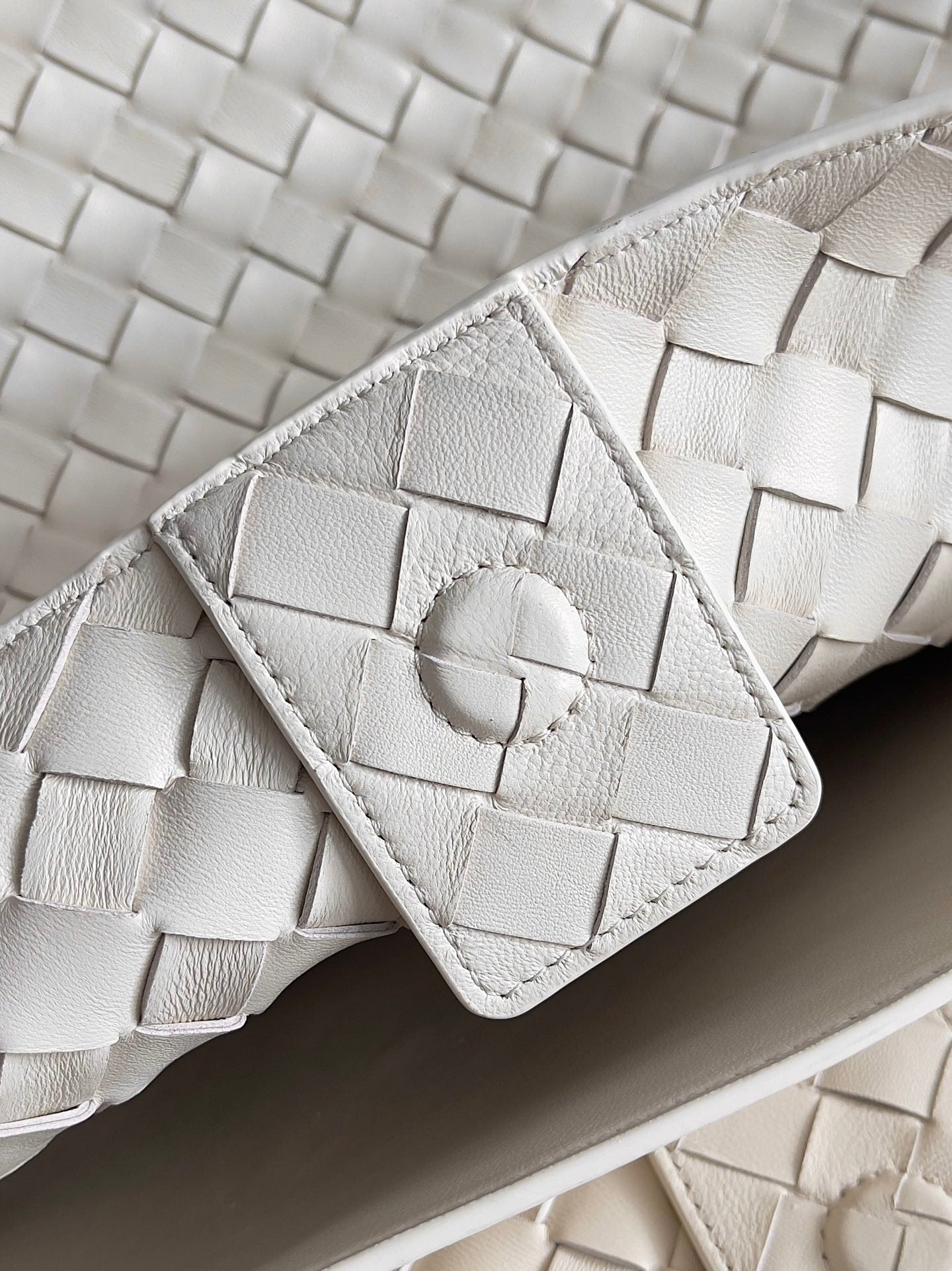 LARGE HANDLE BAG ANDIAMO 45 IN OFF WHITE LAMBSKIN