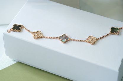 [AURORA]CLOVER 5 MOTIF GRAY MOP BRACELET COLLECTION
